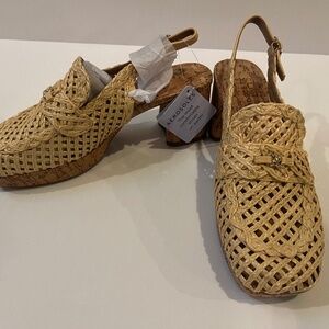 NWT aerosoles Santiago slingbacks